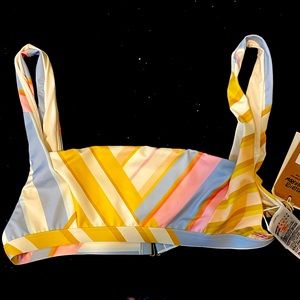 BillaBong bikini top
